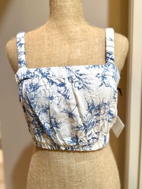 Statement Square-Neck Blue Floral Crop Top - Size M.